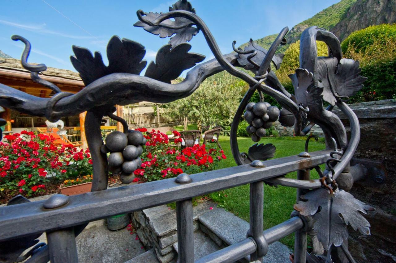 La Maison Des Vignerons Chambres D'Hotes B&B Donnaz ภายนอก รูปภาพ